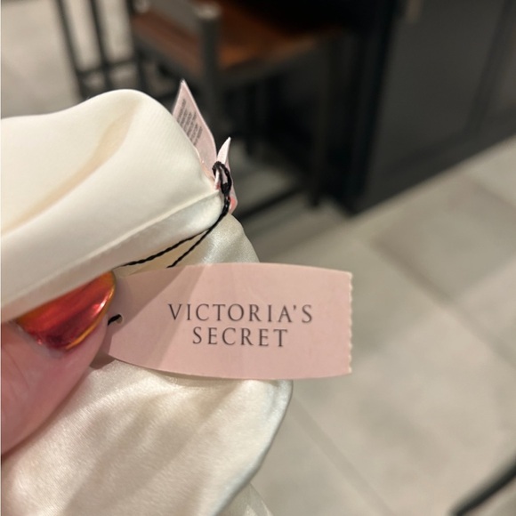 Victoria's Secret Cream Nightgown - Picture 6 of 10